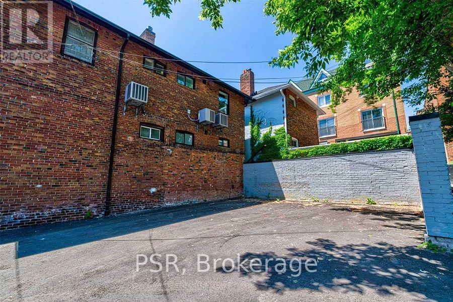 Upper - 89 Hammersmith Avenue, Toronto, Ontario  M4E 2W3 - Photo 12 - E13447668