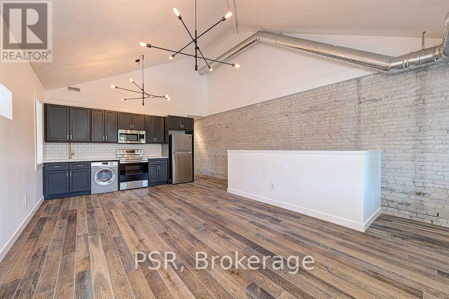 Upper - 89 Hammersmith Avenue, Toronto, Ontario  M4E 2W3 - Photo 2 - E13447668
