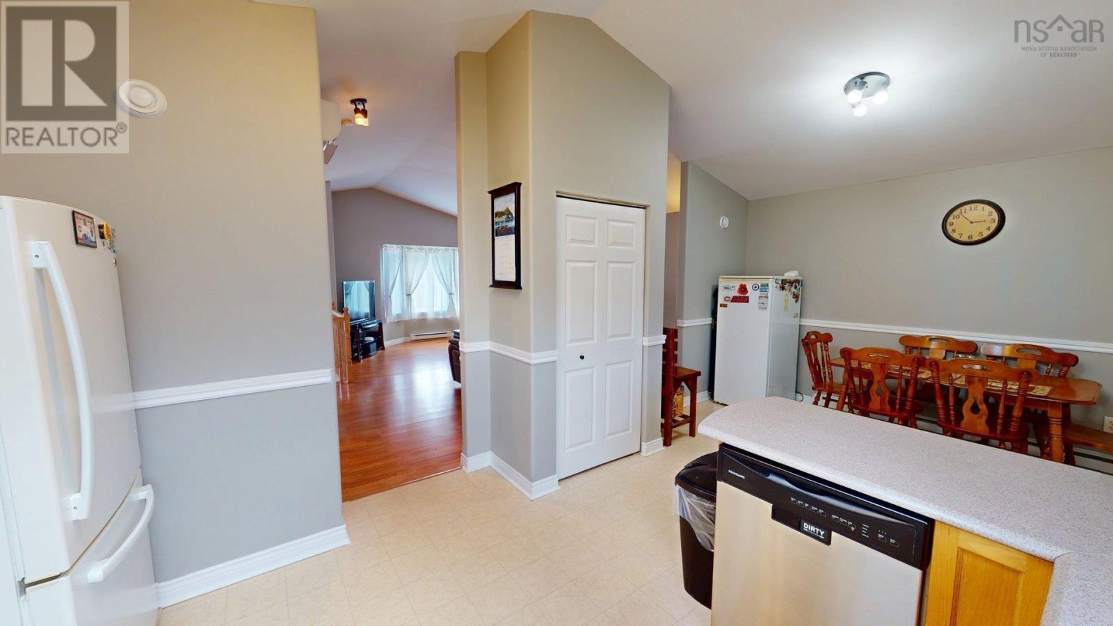 54 Serop Crescent, Eastern Passage, Nova Scotia  B3G 1P8 - Photo 9 - 202614161
