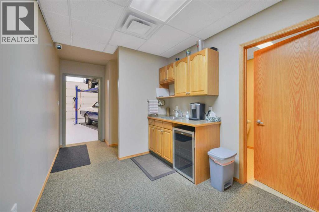 7, 7471 Edgar Industrial Bend, Red Deer, Alberta  T4P 3Z5 - Photo 6 - A2321107