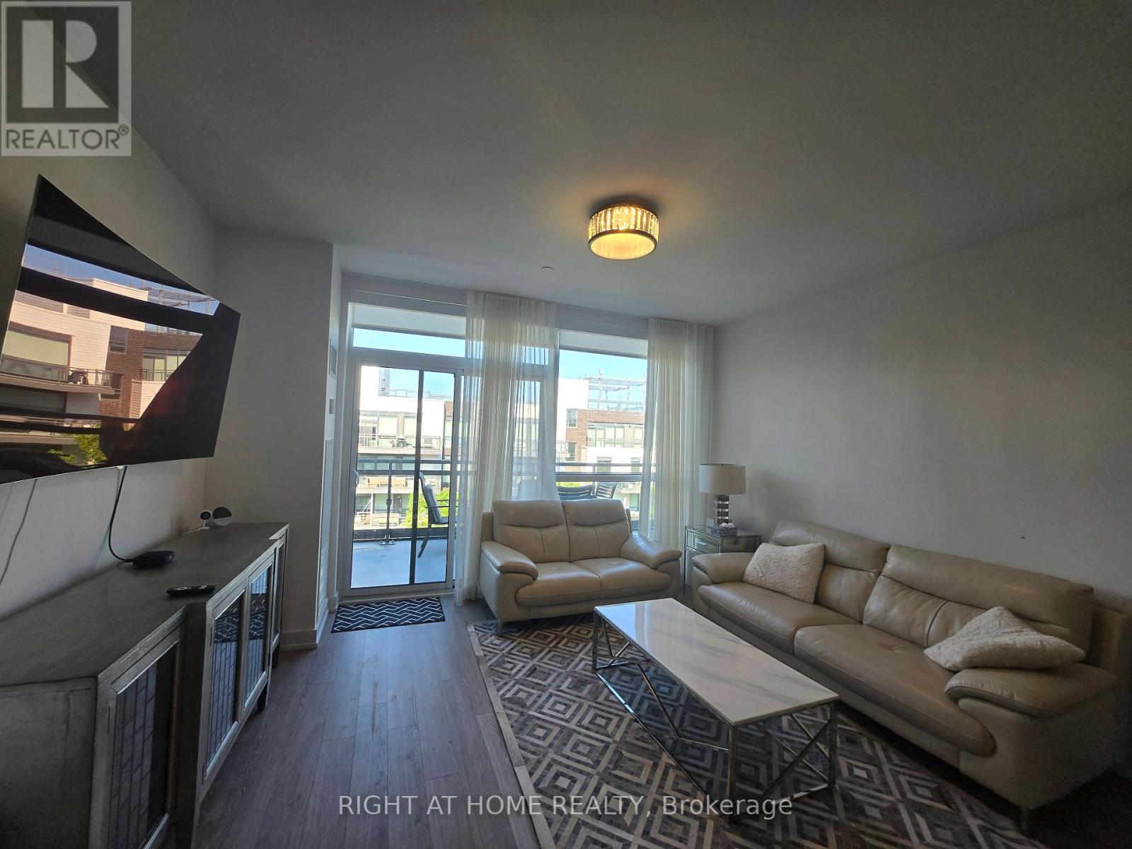 C406 - 301 Sea Ray Avenue, Innisfil, Ontario  L9S 0J4 - Photo 2 - N13447754