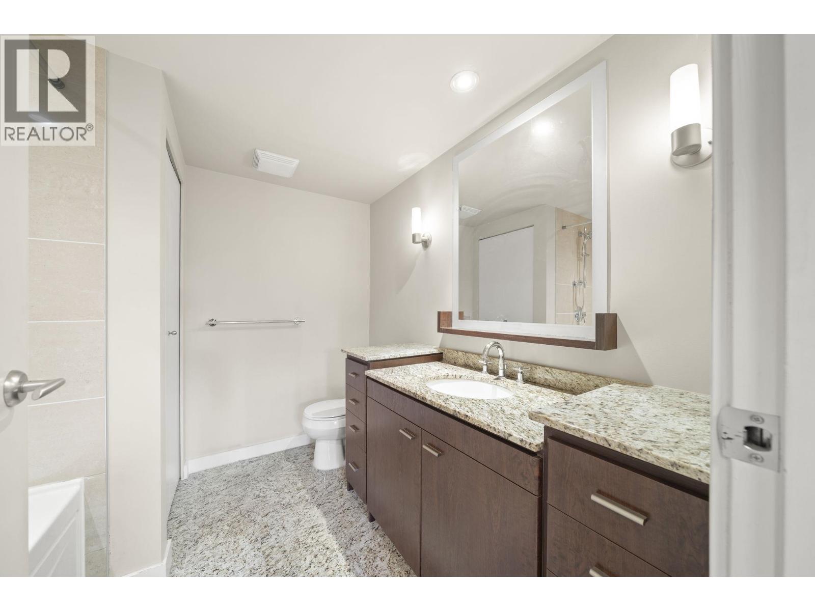 306 583 Beach Crescent, Vancouver, British Columbia  V6Z 3E6 - Photo 12 - R3135938