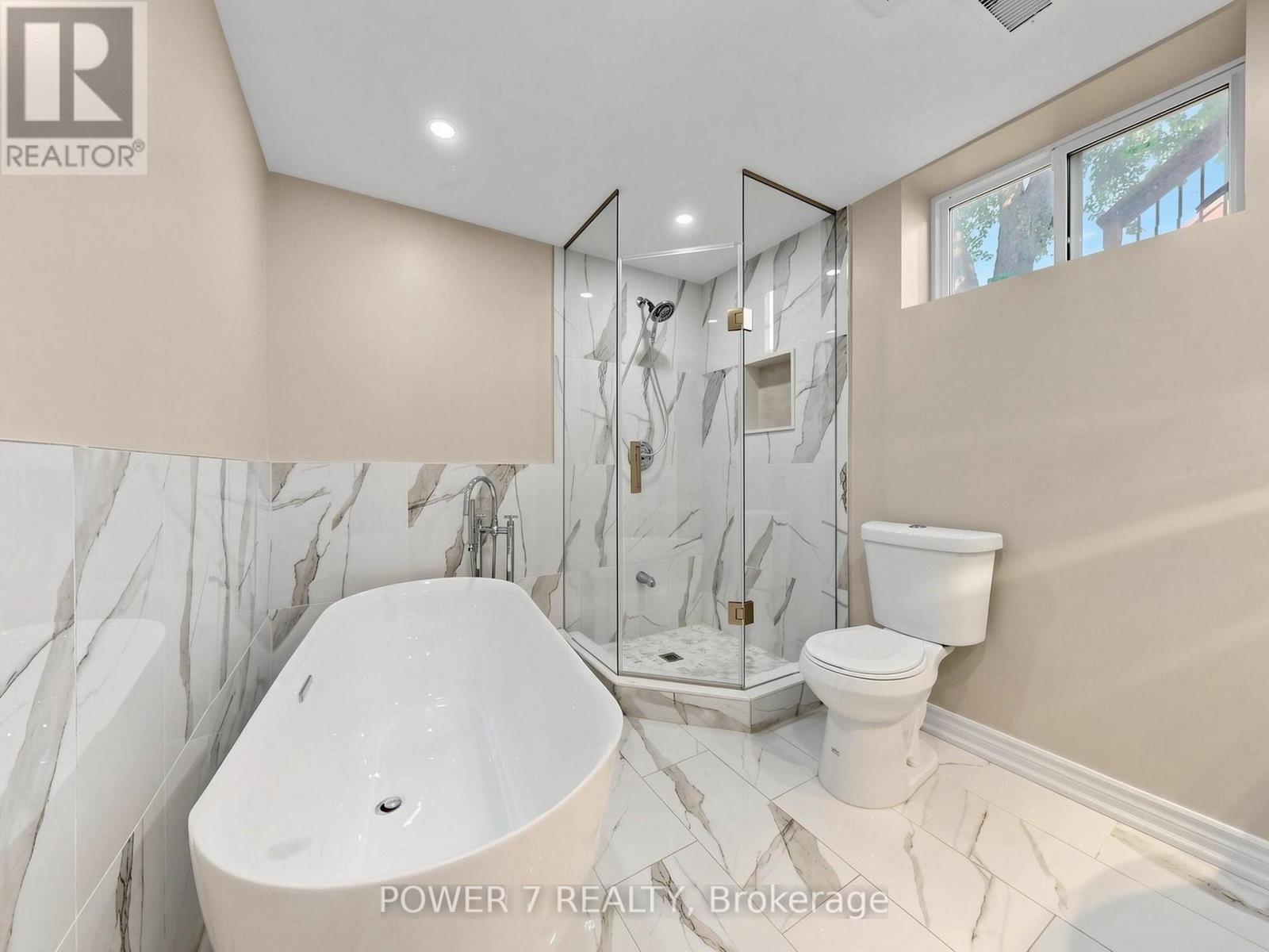 74 Sylvan Crescent, Richmond Hill, Ontario  L4E 3A5 - Photo 39 - N13447768