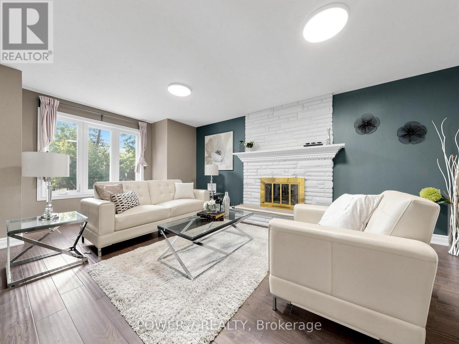 74 Sylvan Crescent, Richmond Hill, Ontario  L4E 3A5 - Photo 4 - N13447768