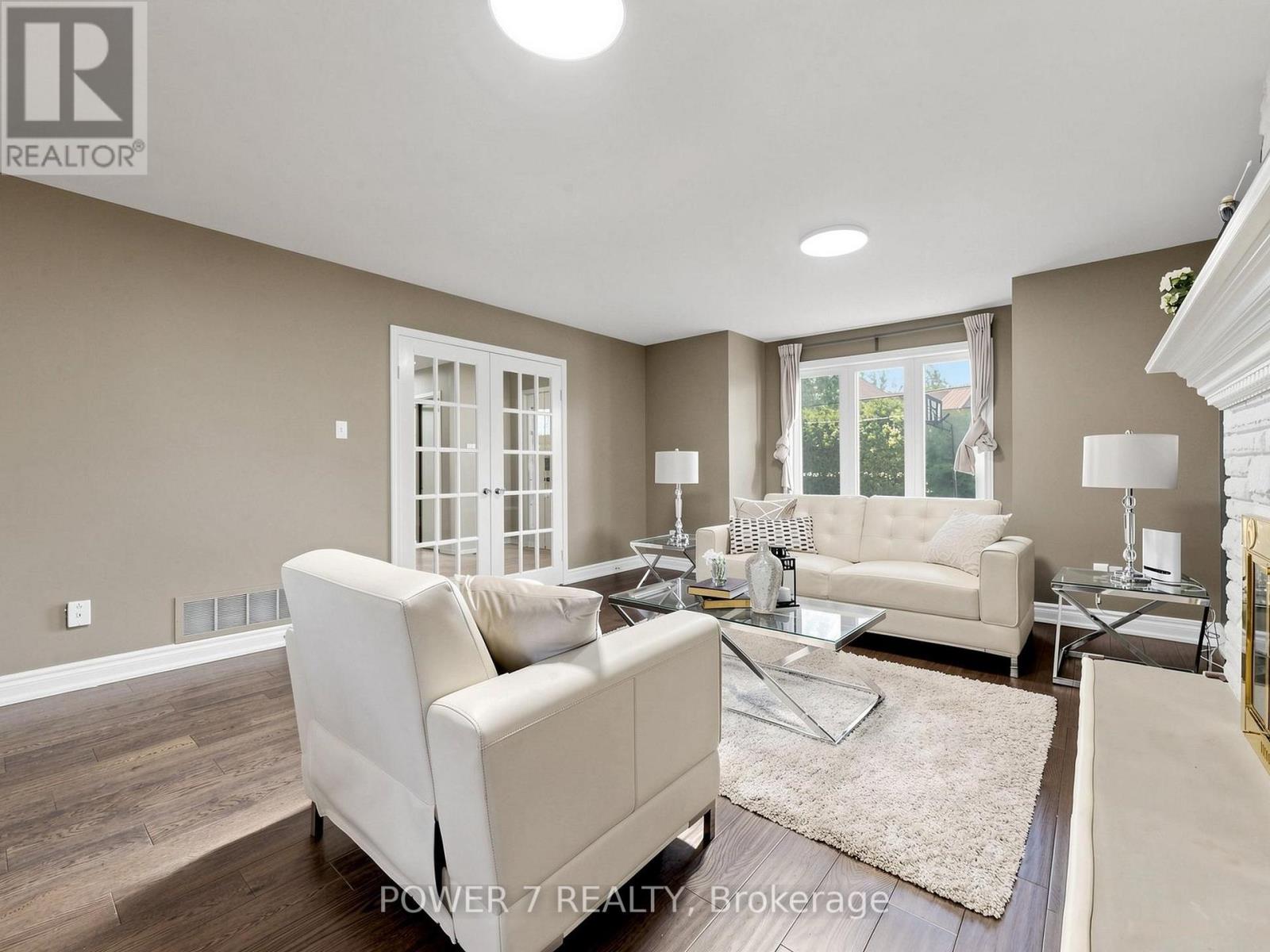 74 Sylvan Crescent, Richmond Hill, Ontario  L4E 3A5 - Photo 6 - N13447768