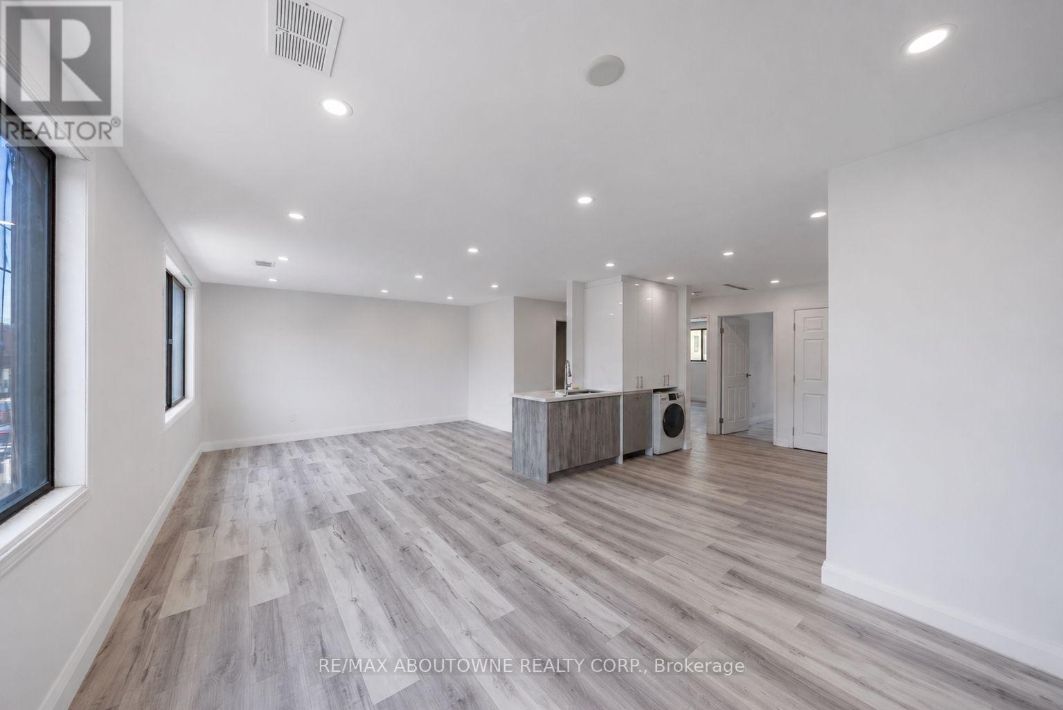 323 Upper Wentworth Street, Hamilton, Ontario  L9A 4T2 - Photo 38 - X13235502