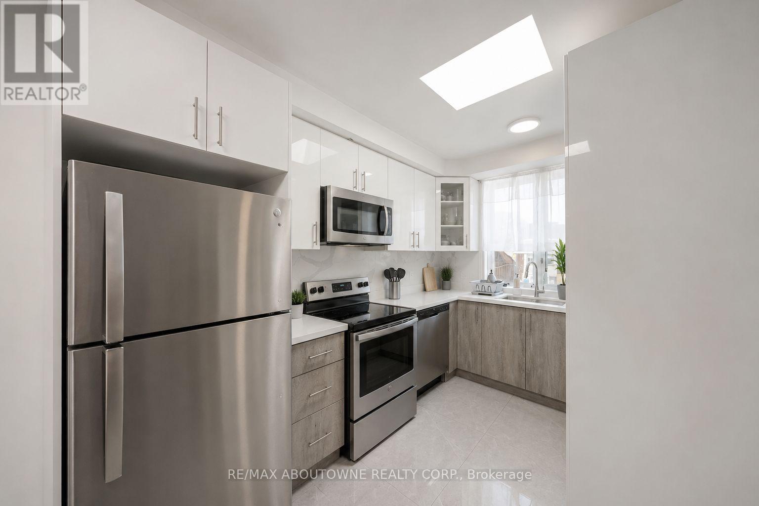 323 Upper Wentworth Street, Hamilton, Ontario  L9A 4T2 - Photo 25 - X13235502
