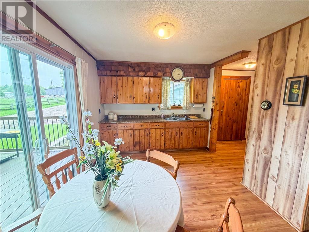 209 Cress, Mindemoya, Ontario  P0P 1S0 - Photo 6 - 2128528