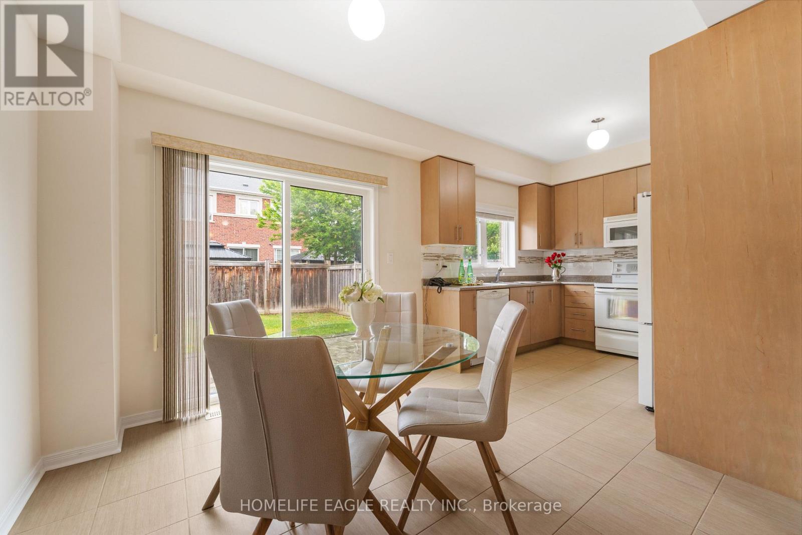 19 Gentile Circle, Vaughan, Ontario L4H 3N3 - Photo 4 - N13435128