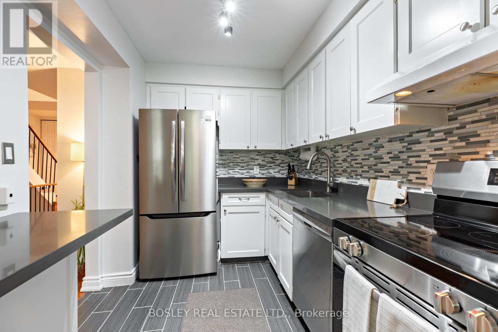 6 Markburn Court, Toronto, Ontario  M9C 4Z1 - Photo 11 - W13447696