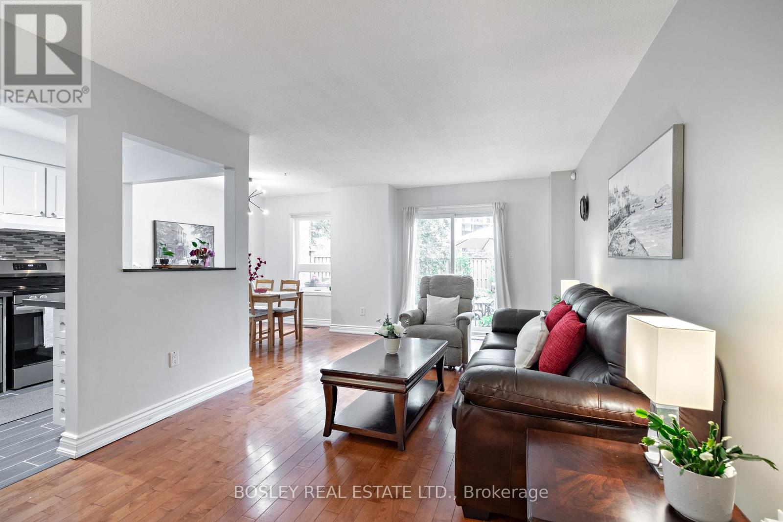6 Markburn Court, Toronto, Ontario  M9C 4Z1 - Photo 3 - W13447696