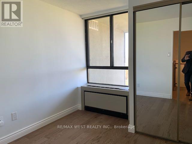F13 - 288 Mill Road, Toronto, Ontario  M9C 4X7 - Photo 15 - W13447712