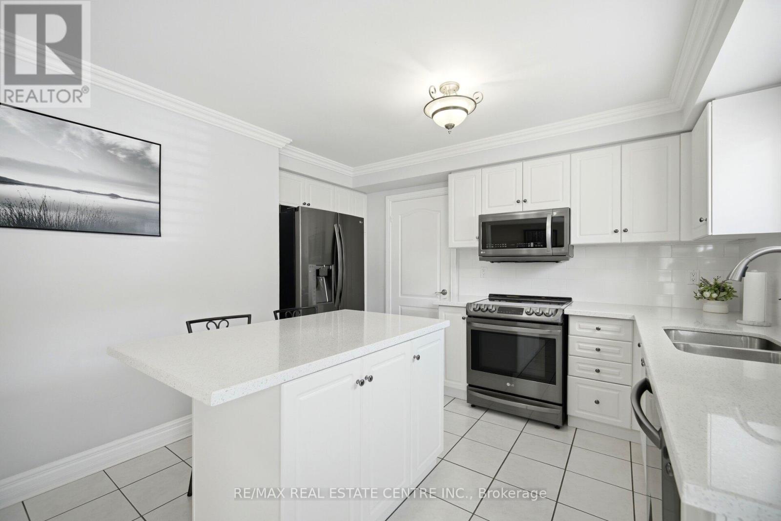 18 Grasshopper Way, Brampton, Ontario  L6R 2J6 - Photo 18 - W13447738