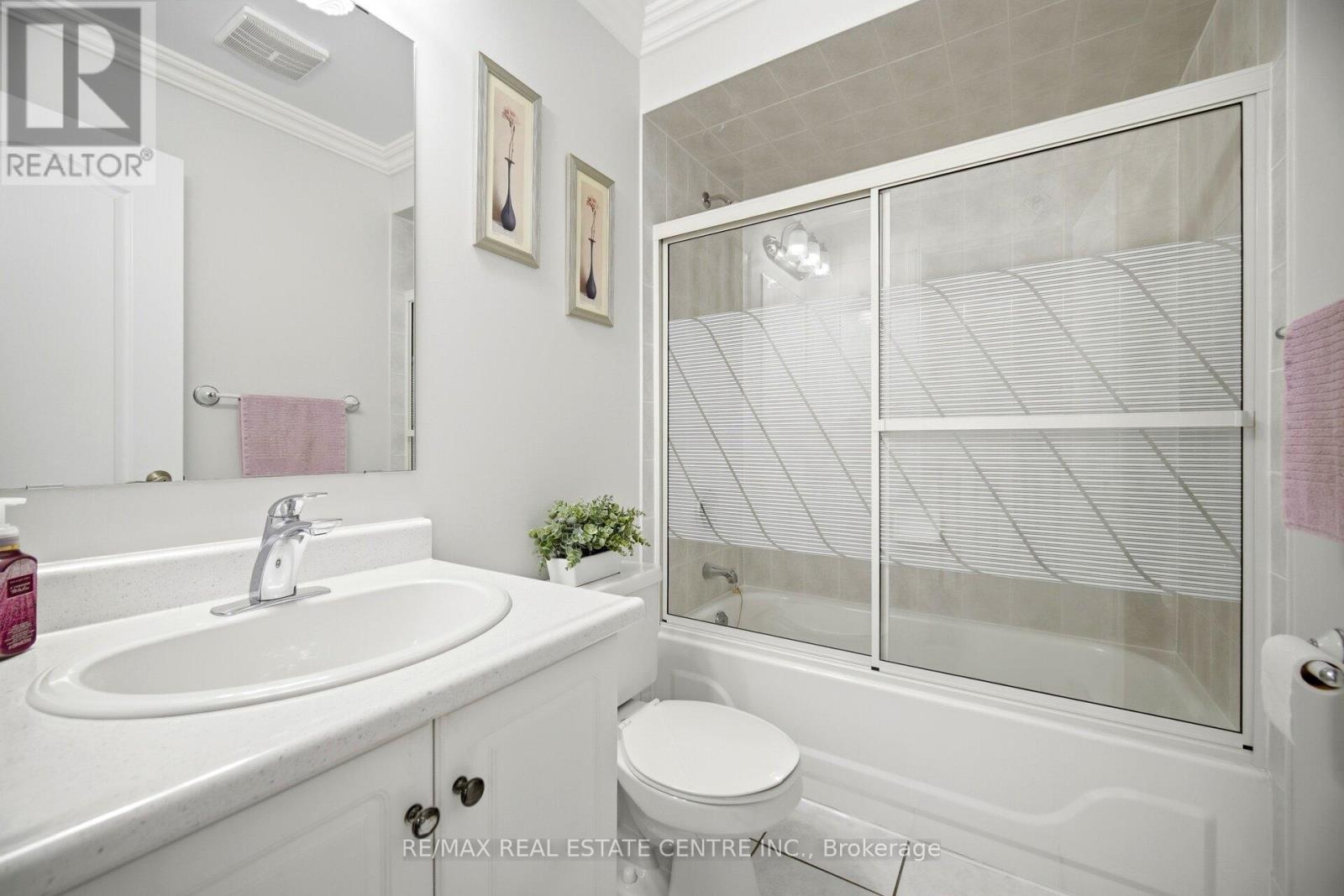 18 Grasshopper Way, Brampton, Ontario  L6R 2J6 - Photo 36 - W13447738