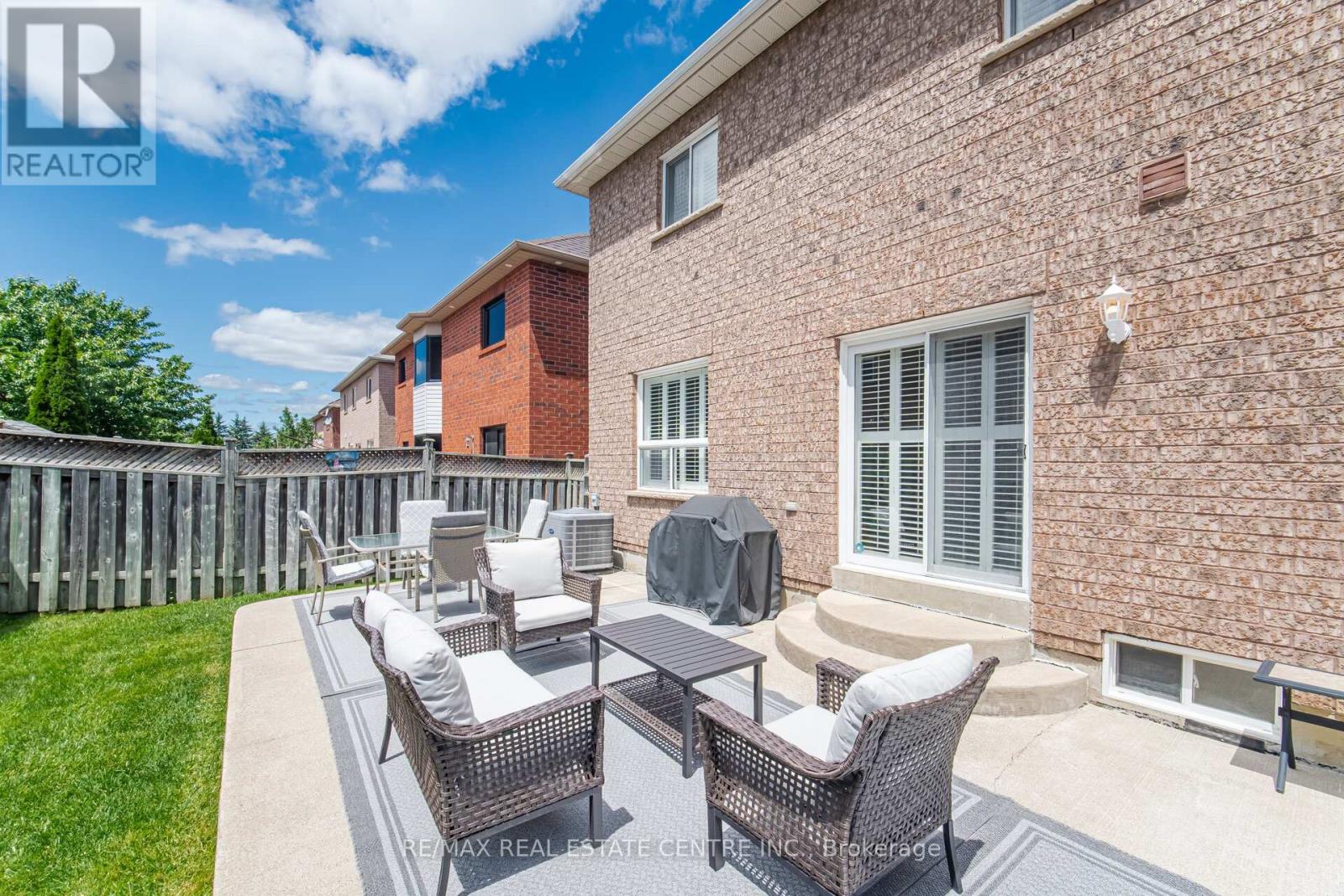 18 Grasshopper Way, Brampton, Ontario  L6R 2J6 - Photo 37 - W13447738