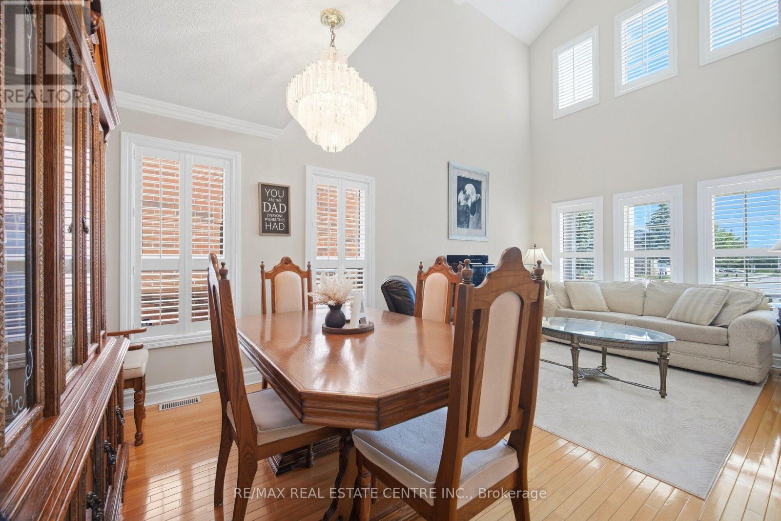 18 Grasshopper Way, Brampton, Ontario  L6R 2J6 - Photo 9 - W13447738