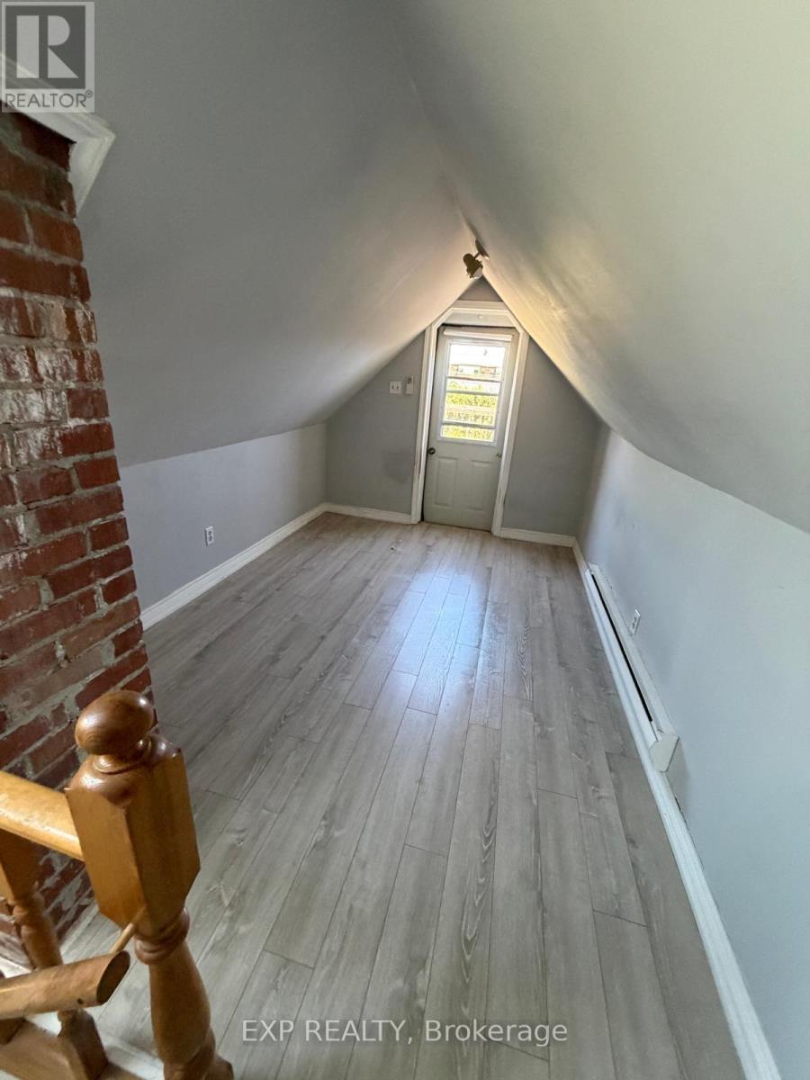 4 - 677 Durie Street, Toronto, Ontario  M6S 3H4 - Photo 10 - W13447786