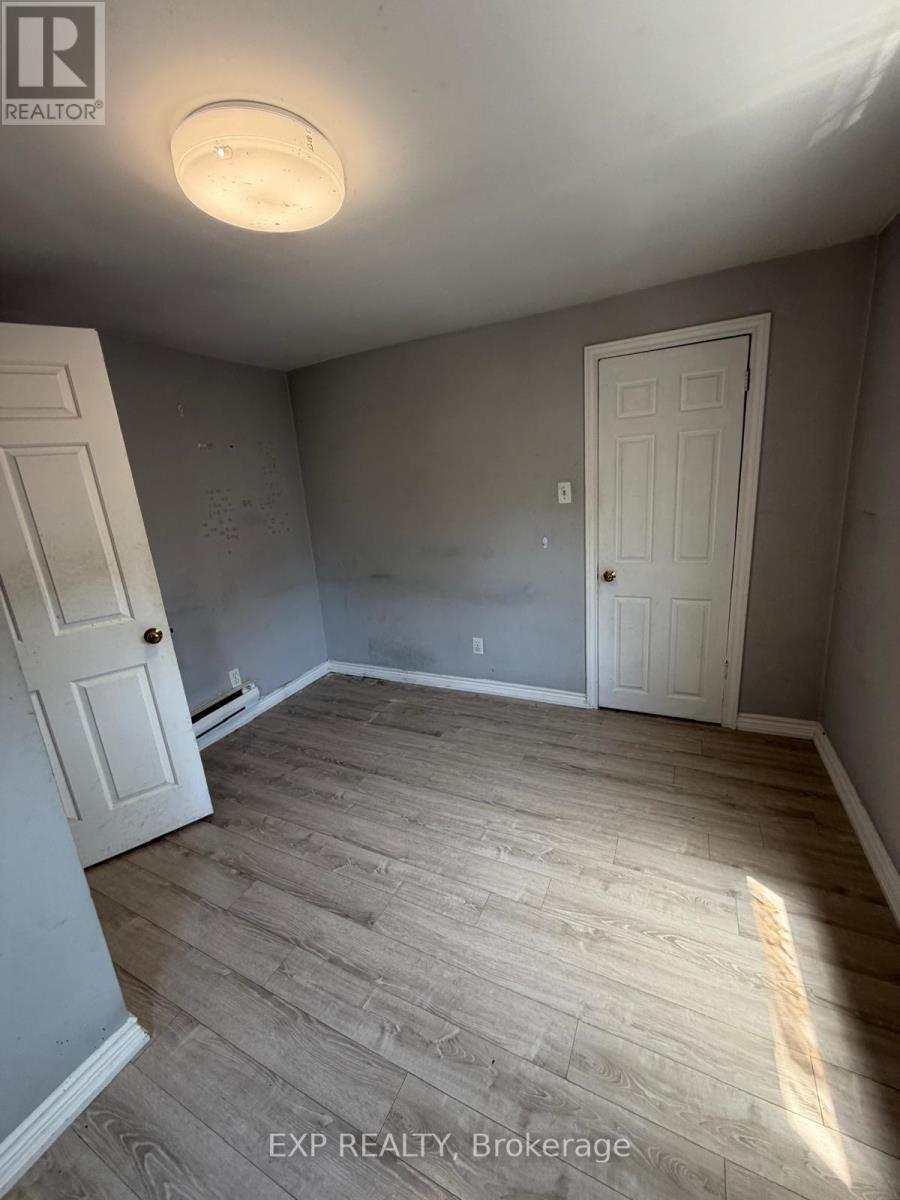 4 - 677 Durie Street, Toronto, Ontario  M6S 3H4 - Photo 12 - W13447786