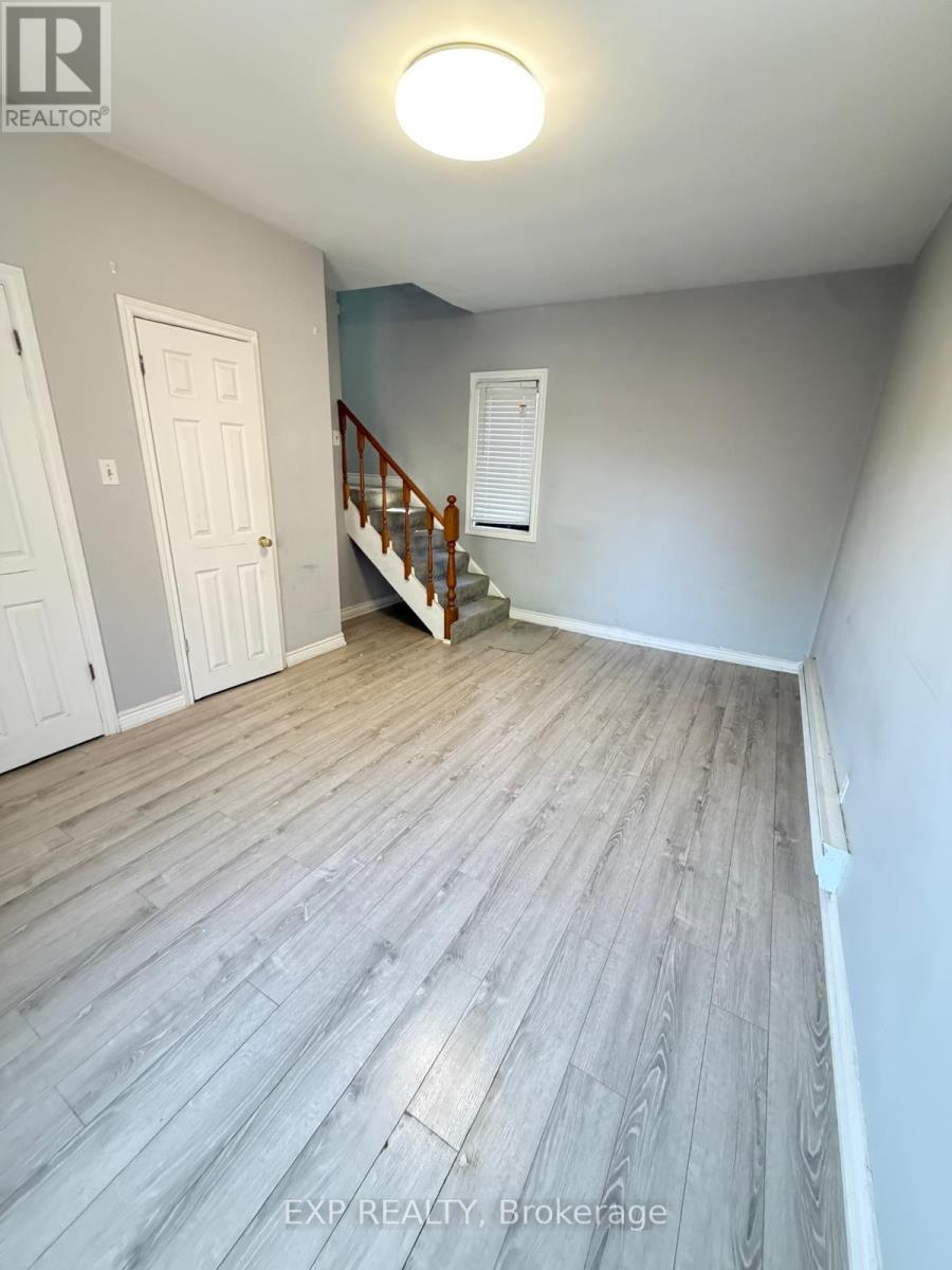 4 - 677 Durie Street, Toronto, Ontario  M6S 3H4 - Photo 7 - W13447786