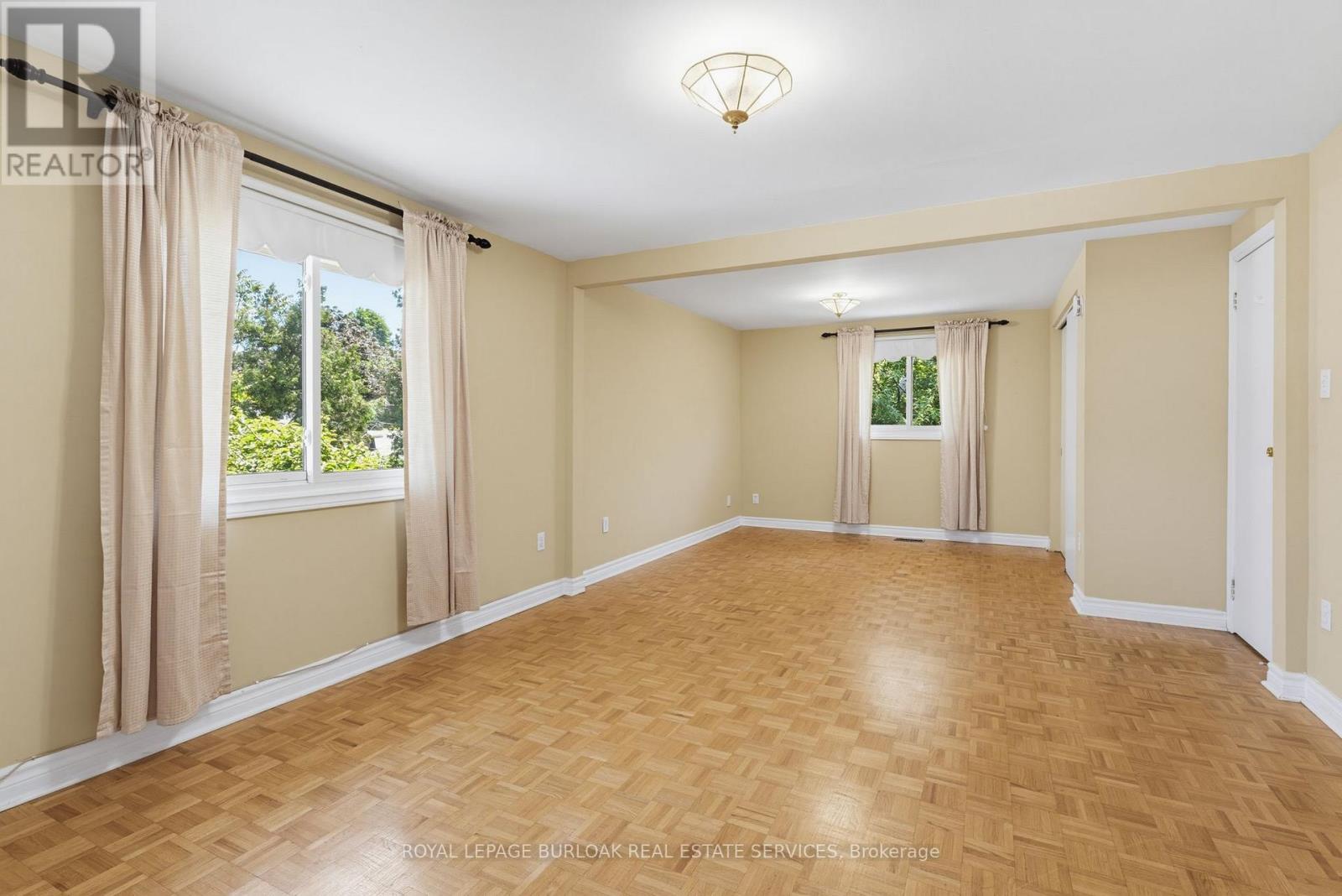 304 Oakwood Court, Burlington, Ontario  L7N 1W9 - Photo 24 - W13447268