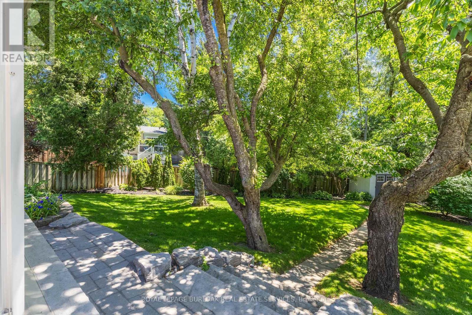 304 Oakwood Court, Burlington, Ontario  L7N 1W9 - Photo 42 - W13447268