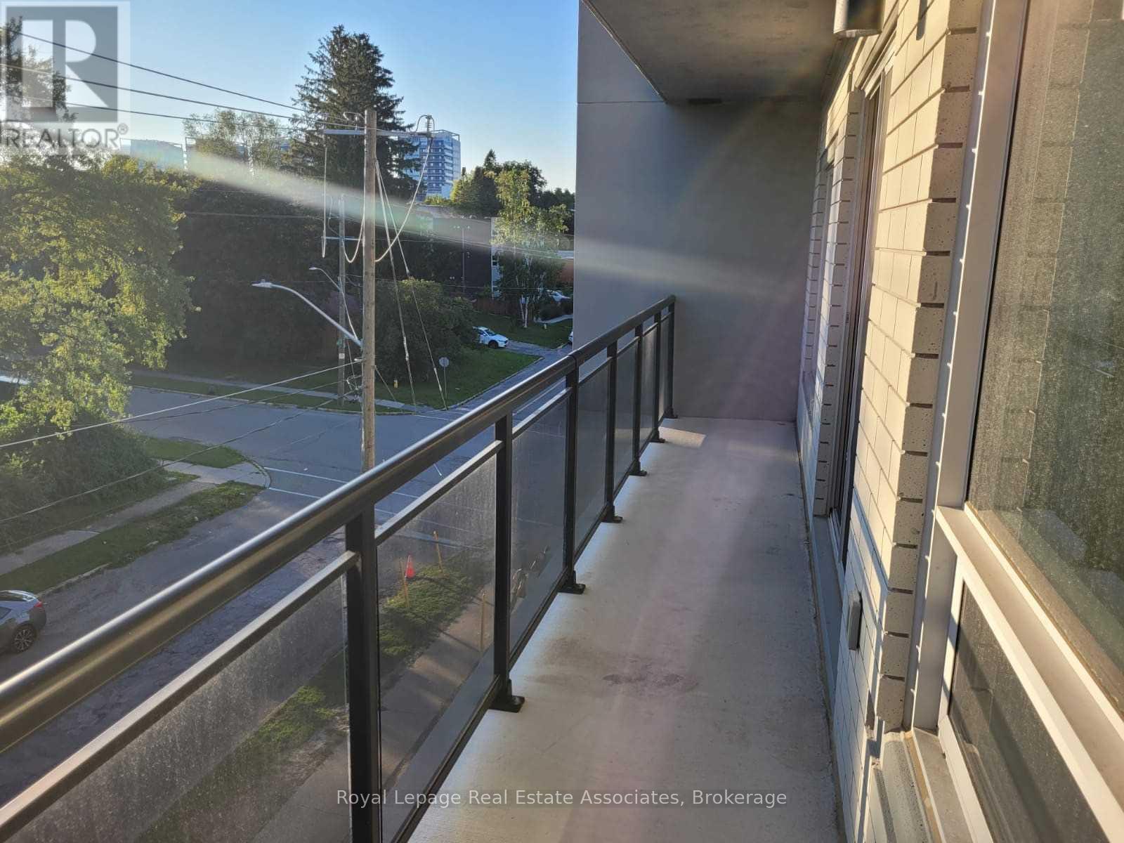 F-306 - 275 Larch Street, Waterloo, Ontario  N2L 3R2 - Photo 3 - X13447660