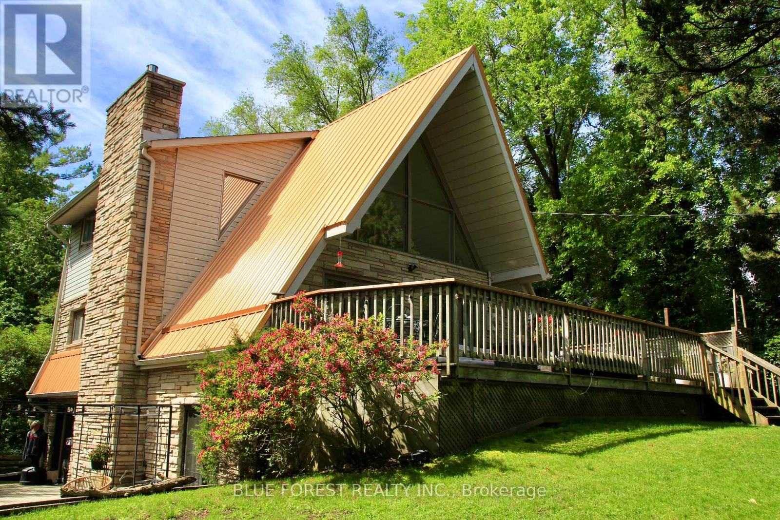 7424 DOLWAY DRIVE, Lambton Shores, Ontario