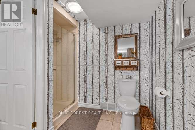 7424 Dolway Drive, Lambton Shores, Ontario  N0M 2L0 - Photo 14 - X13447876