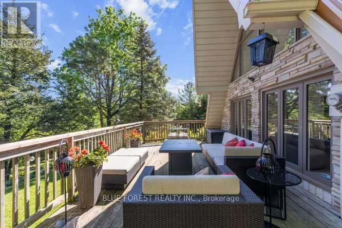 7424 Dolway Drive, Lambton Shores, Ontario  N0M 2L0 - Photo 40 - X13447876
