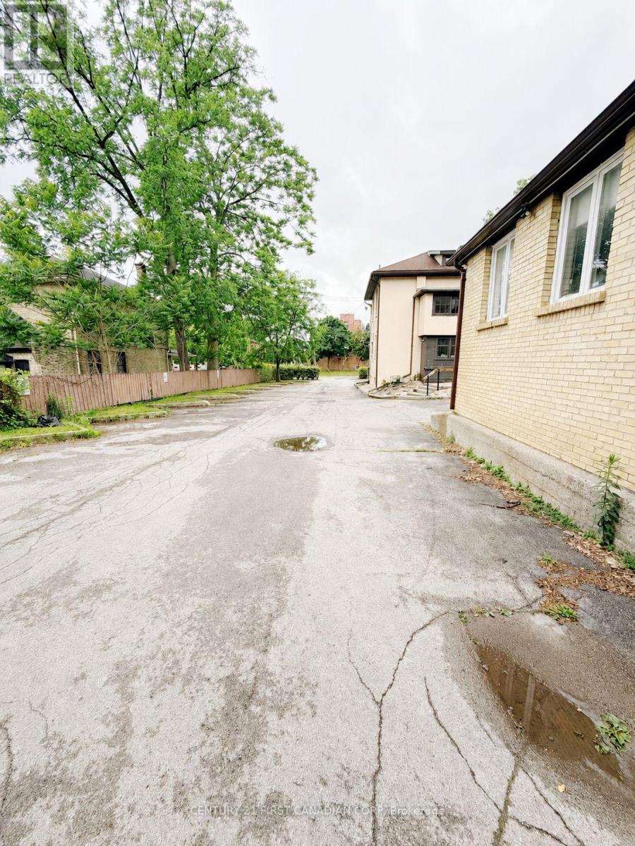 Main Level - 281 Oxford Street E, London East, Ontario  N6A 1V3 - Photo 15 - X13447984