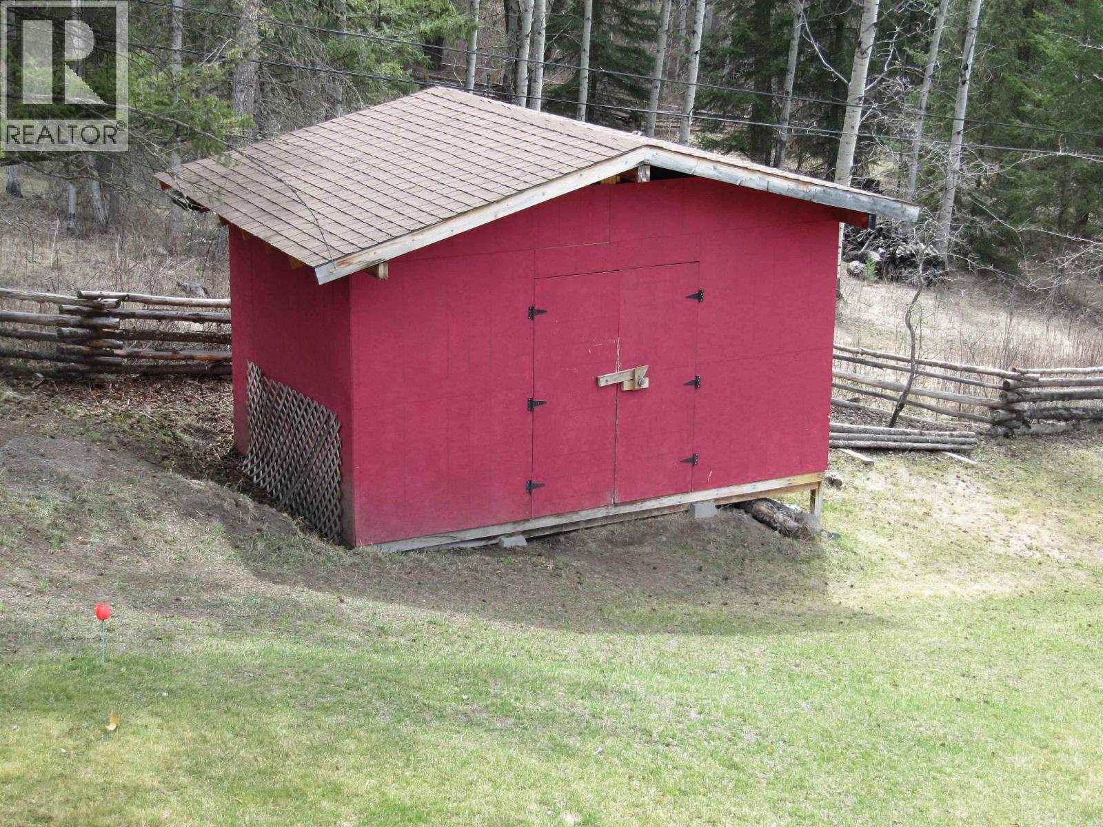 4768 Telqua Drive, 108 Mile Ranch, British Columbia  V0K 2Z0 - Photo 40 - R3105307
