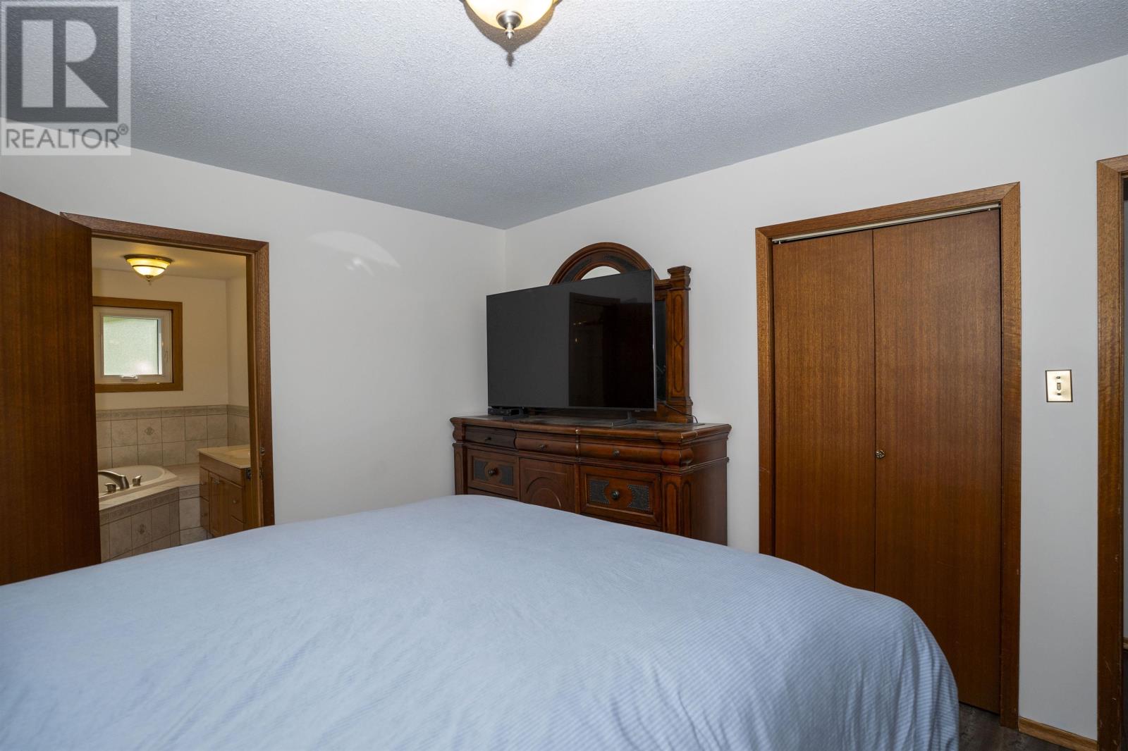 41 Fraser Rd, Thunder Bay, Ontario  P7K 0K8 - Photo 18 - TB2601443