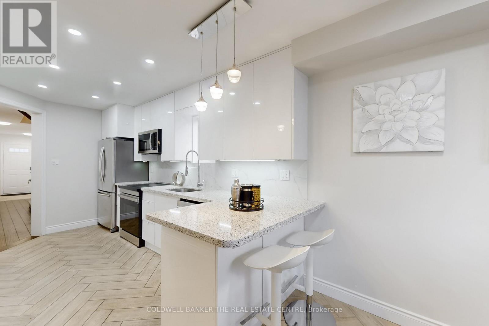 217 Stonebriar Drive N, Vaughan, Ontario  L6A 4A3 - Photo 7 - N12797458