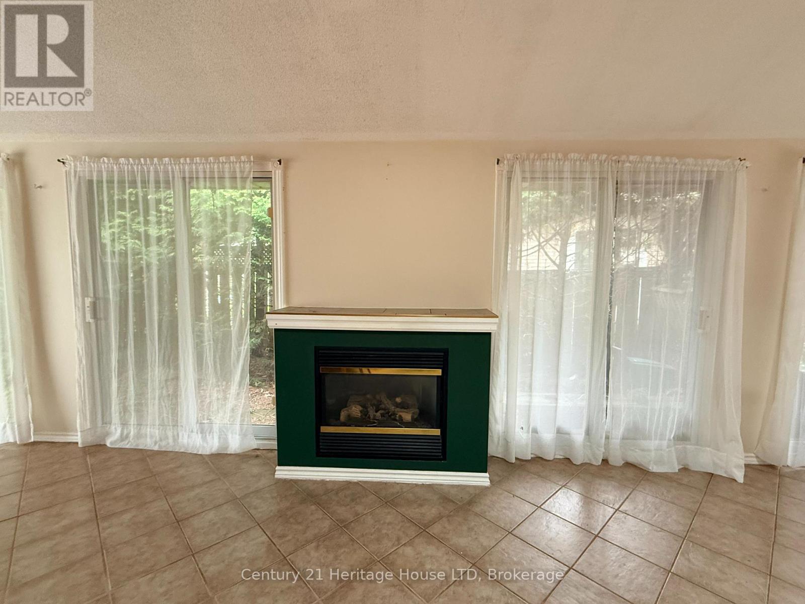 7643 Cavendish Drive, Niagara Falls (West Wood), Ontario  L2H 2T8 - Photo 3 - X13447922