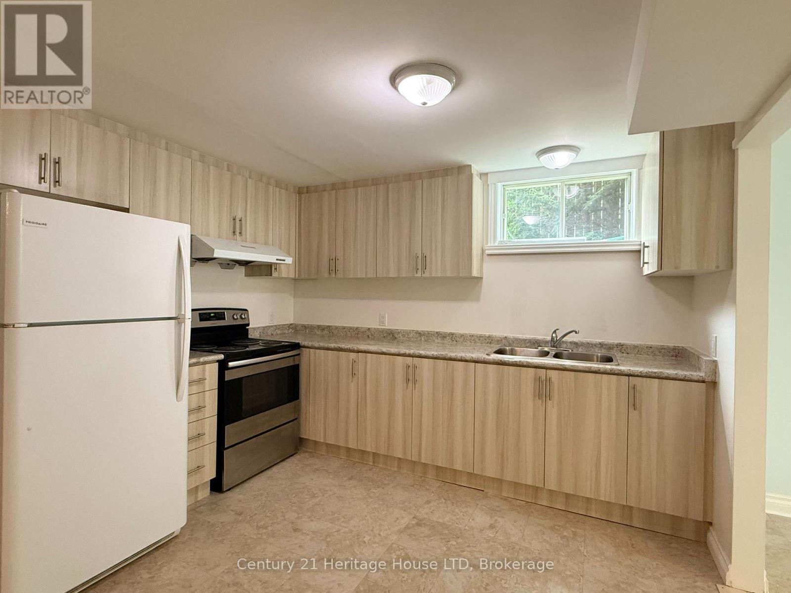 7643 Cavendish Drive, Niagara Falls (West Wood), Ontario  L2H 2T8 - Photo 6 - X13447922