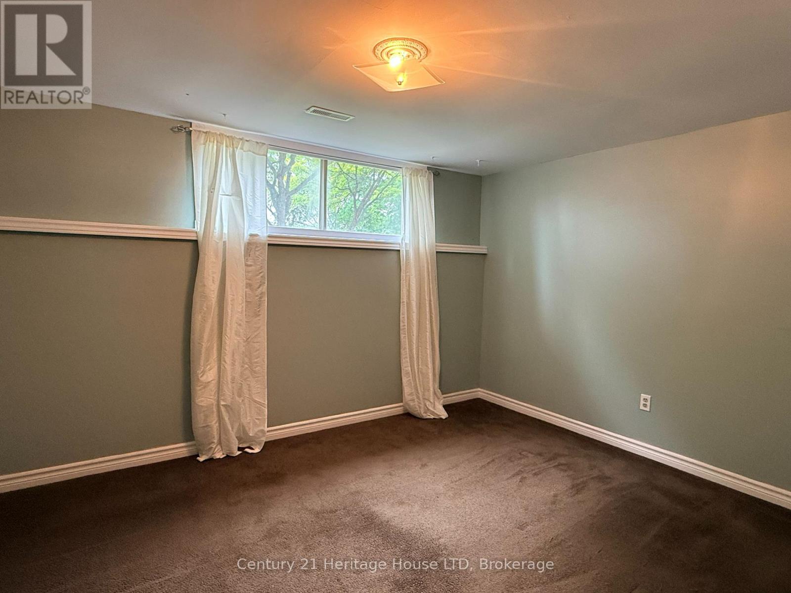 7643 Cavendish Drive, Niagara Falls (West Wood), Ontario  L2H 2T8 - Photo 8 - X13447922