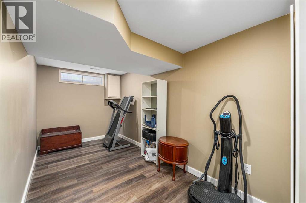 12 Woodhill Road Sw, Calgary, Alberta  T2W 3P2 - Photo 23 - A2320610