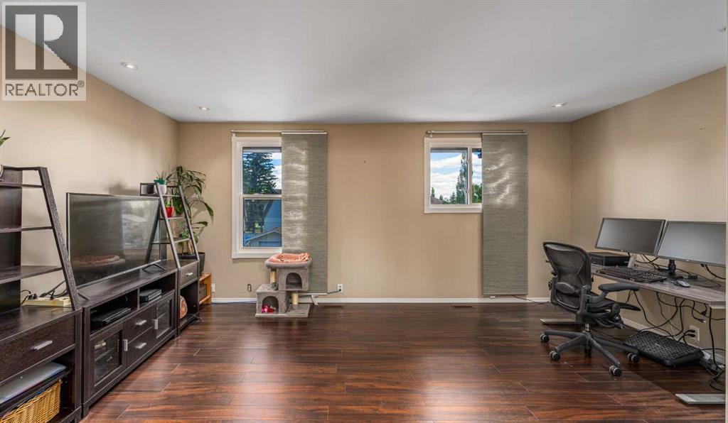 12 Woodhill Road Sw, Calgary, Alberta  T2W 3P2 - Photo 15 - A2320610