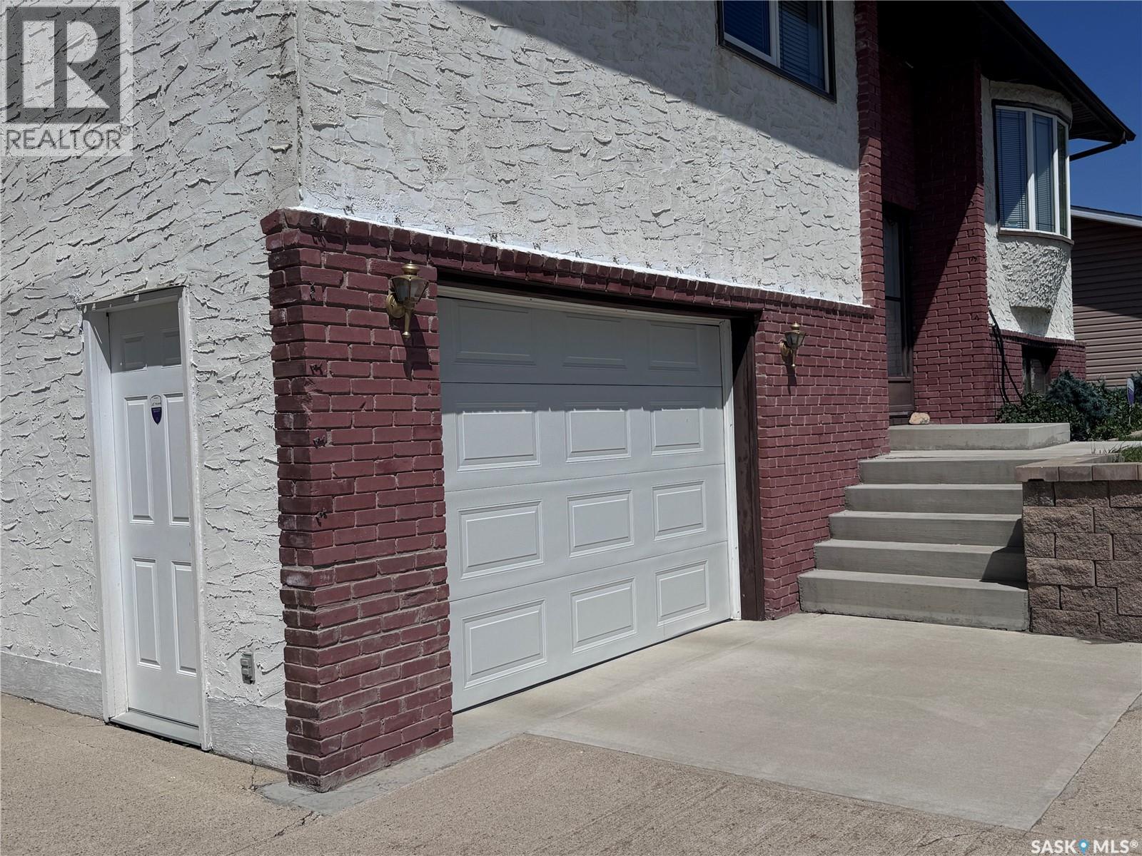 523 8th Avenue W, Biggar, Saskatchewan  S0K 0M0 - Photo 38 - SK039331