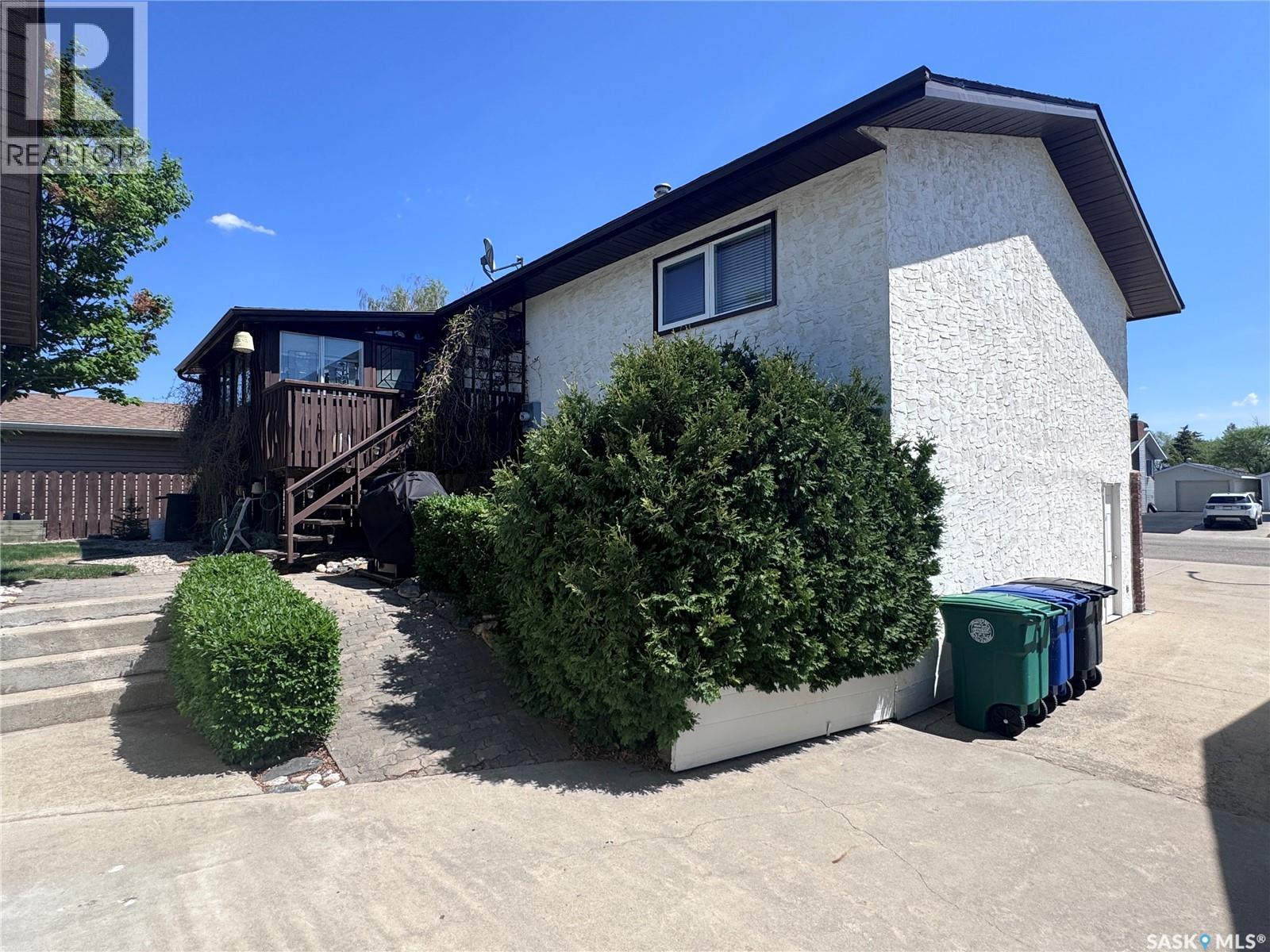 523 8th Avenue W, Biggar, Saskatchewan  S0K 0M0 - Photo 39 - SK039331
