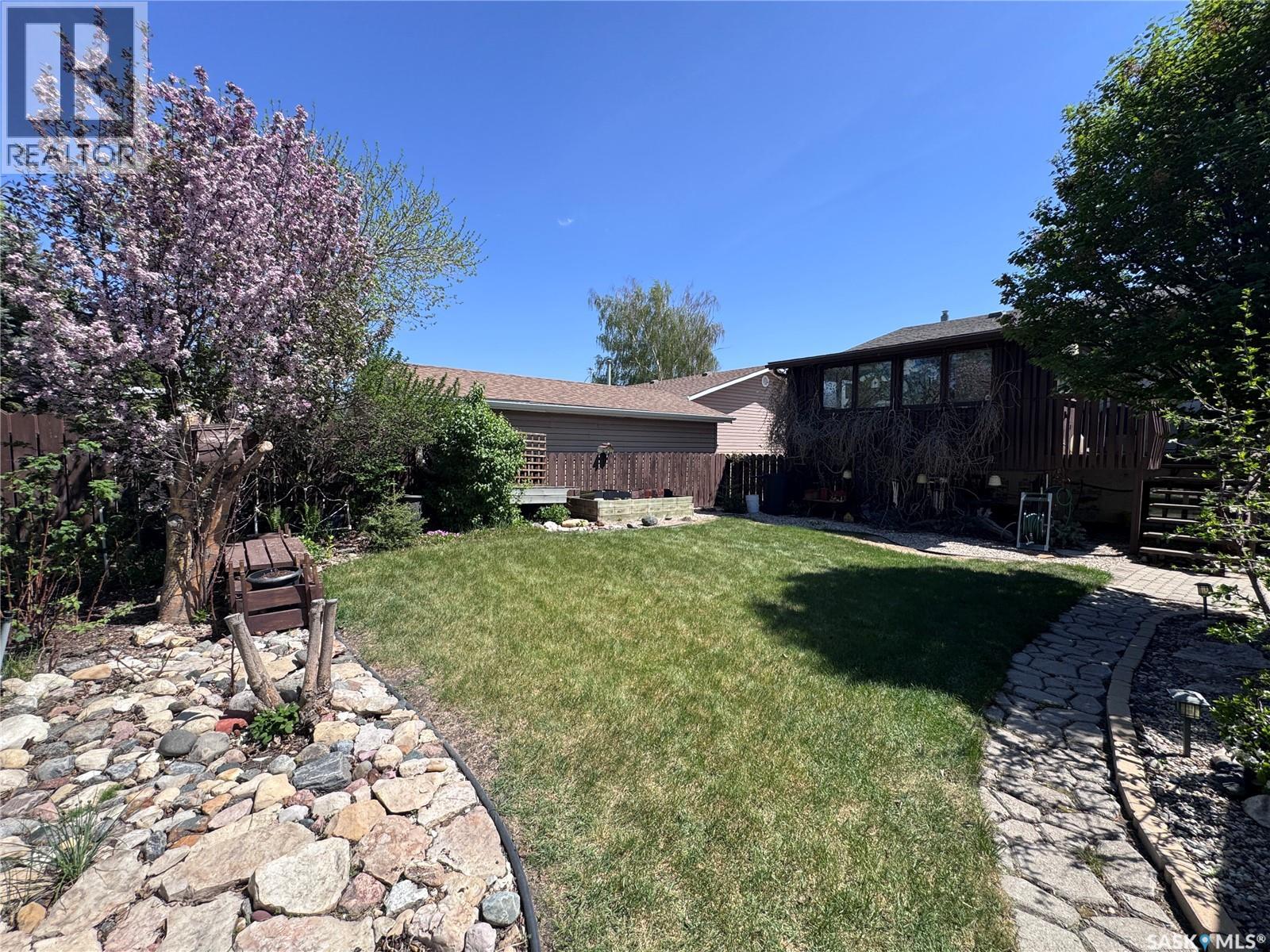 523 8th Avenue W, Biggar, Saskatchewan  S0K 0M0 - Photo 48 - SK039331
