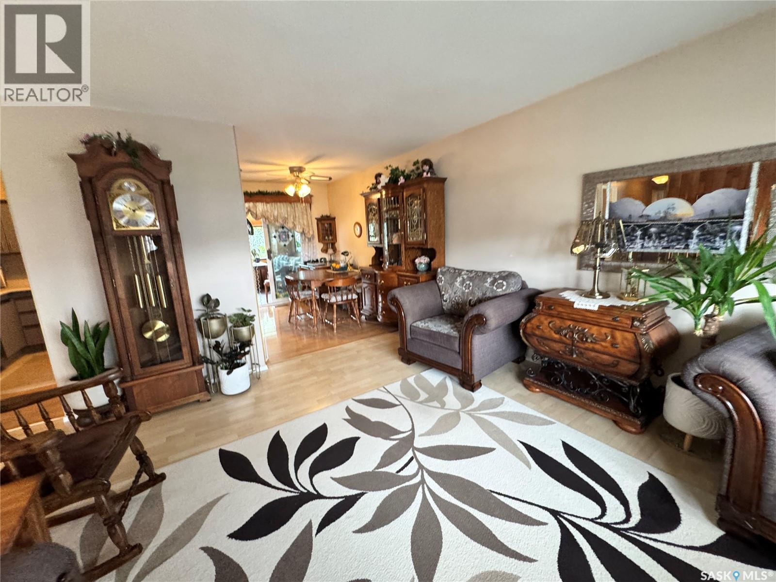 523 8th Avenue W, Biggar, Saskatchewan  S0K 0M0 - Photo 7 - SK039331