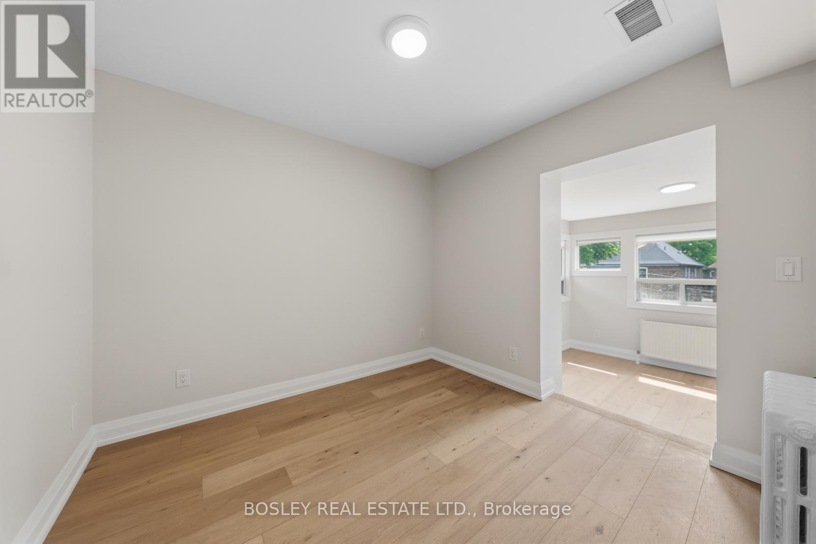 Upper - 14 Preston Place, Toronto, Ontario M4N 2S9 - Photo 11 - C13447888