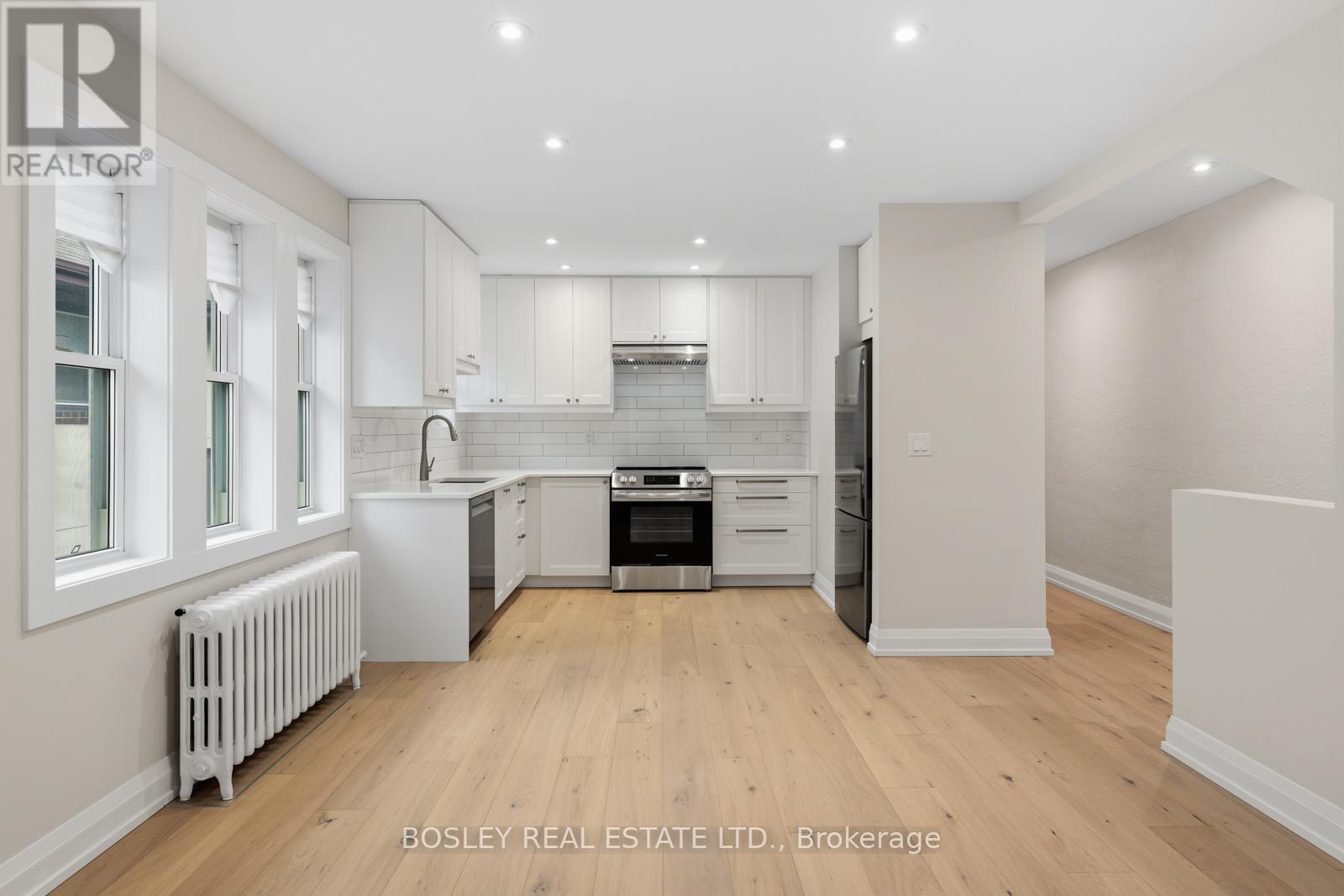 Upper - 14 Preston Place, Toronto, Ontario M4N 2S9 - Photo 7 - C13447888
