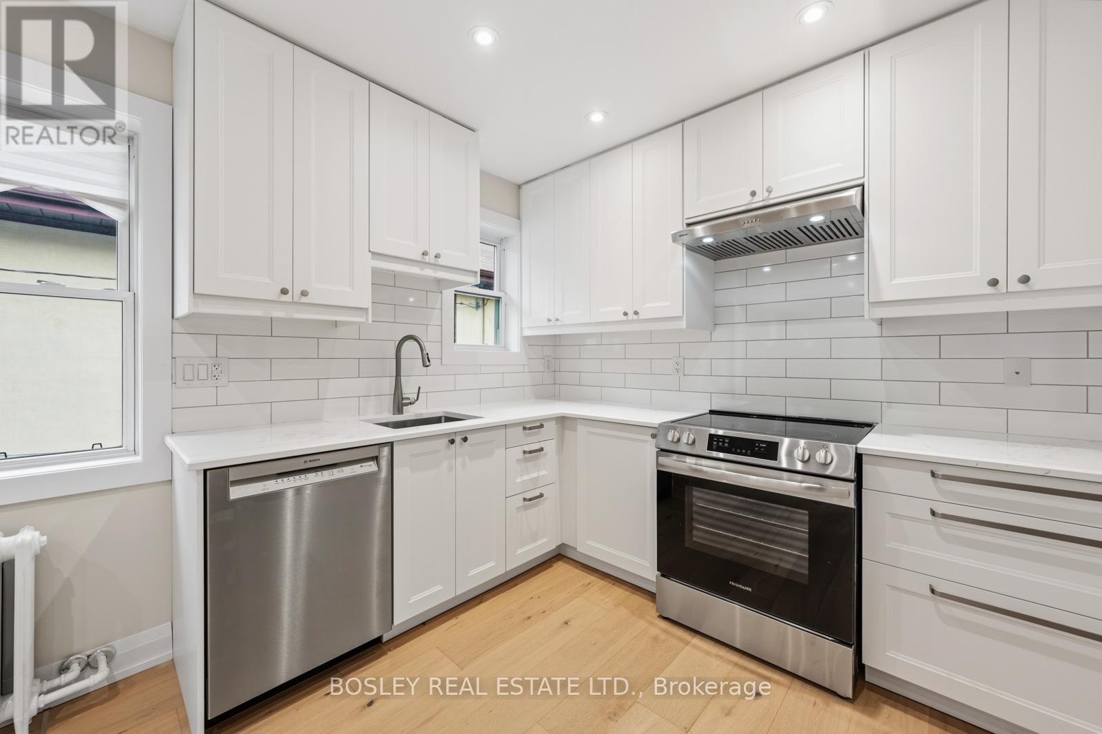 Upper - 14 Preston Place, Toronto, Ontario M4N 2S9 - Photo 8 - C13447888