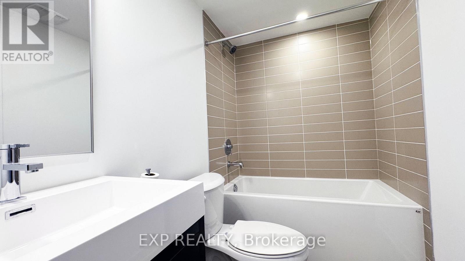 66 Turtle Island Drive, Toronto, Ontario M6A 0G2 - Photo 20 - C13447904
