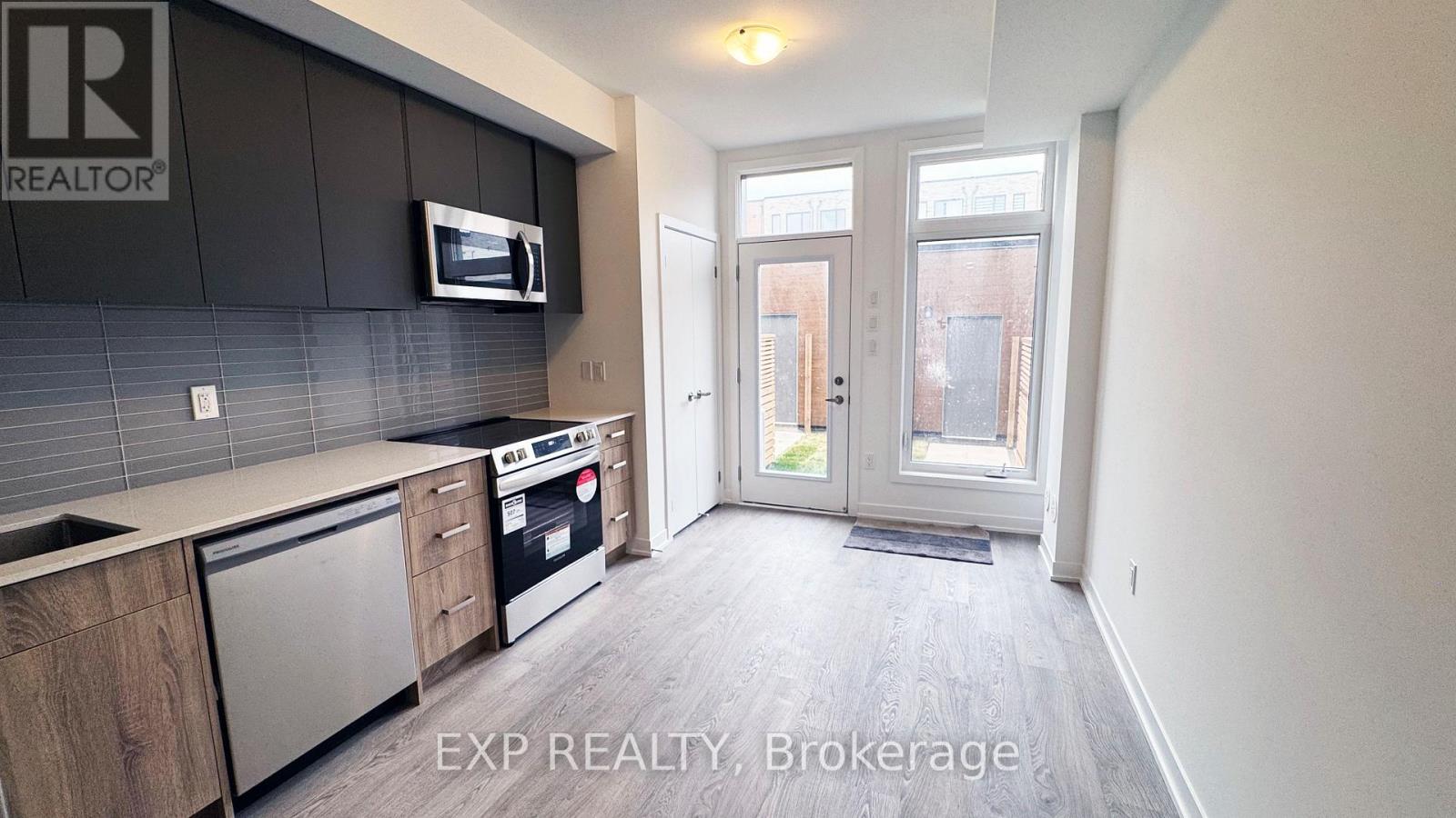 66 Turtle Island Drive, Toronto, Ontario M6A 0G2 - Photo 6 - C13447904