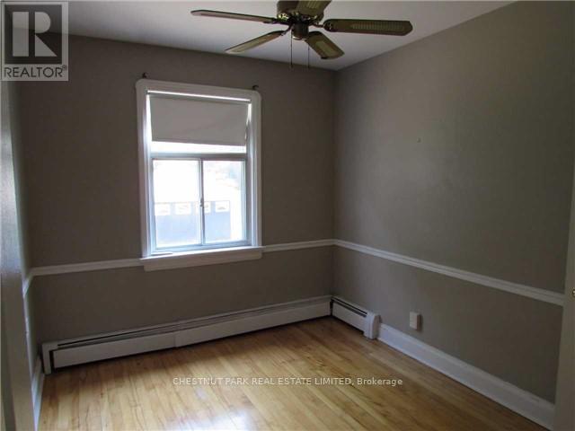143 Glenvale Boulevard, Toronto, Ontario  M4G 2W2 - Photo 5 - C13447986