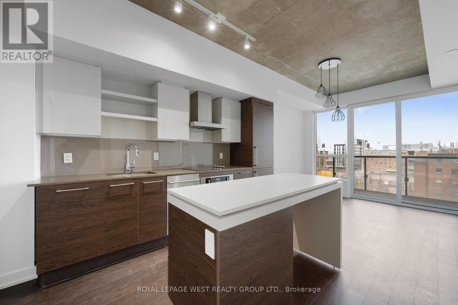 835 - 1030 KING STREET, Toronto, Ontario