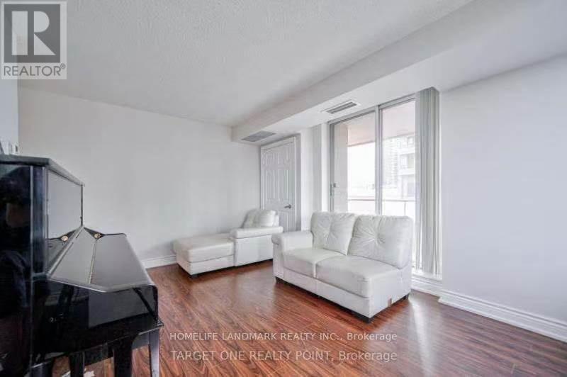 35 Empress Avenue, Toronto, Ontario  M2N 6T3 - Photo 5 - C13448010